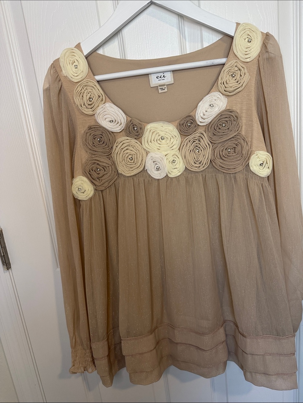 ECI New York Beige 3D Floral Rosette Babydoll Blouse Vintage Y2K boho size M - Picture 5 of 11
